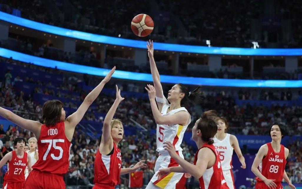 中国女篮今晚有比赛吗